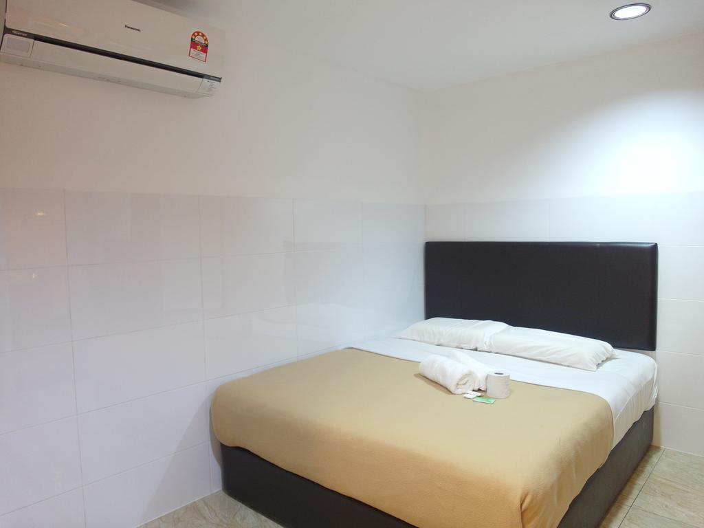 Comfort Two Hotel Malacca Habitación foto