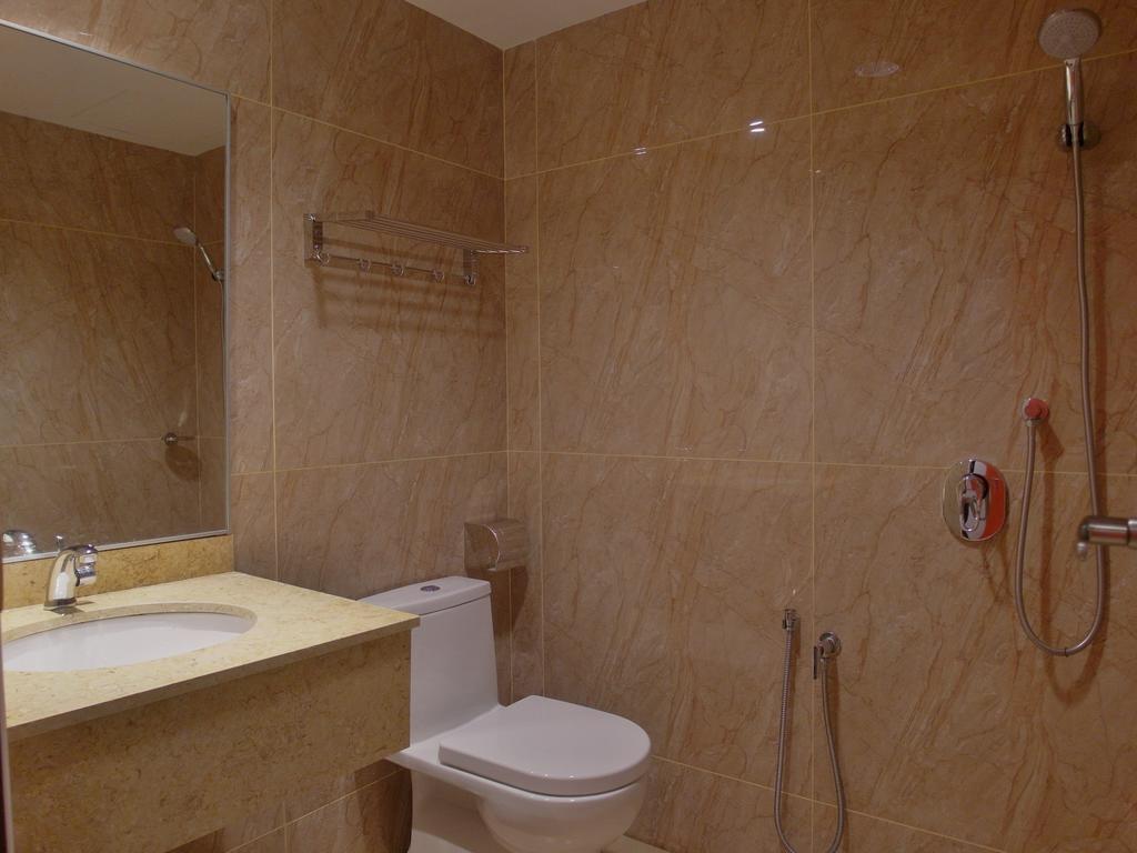 Comfort Two Hotel Malacca Habitación foto
