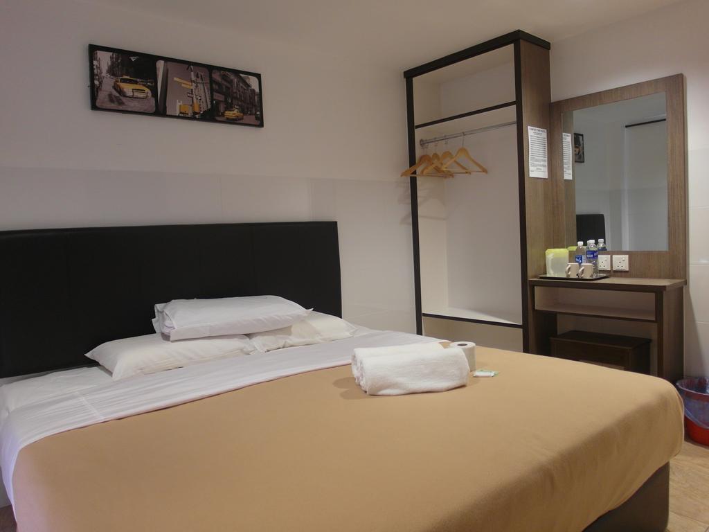 Comfort Two Hotel Malacca Habitación foto