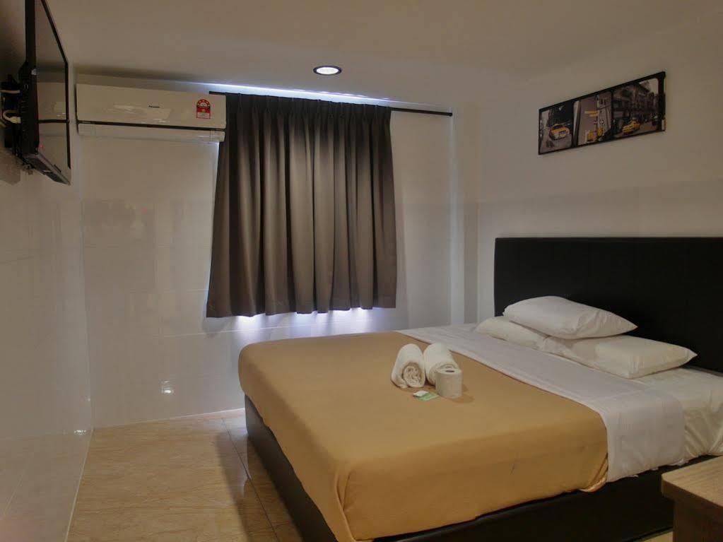 Comfort Two Hotel Malacca Exterior foto